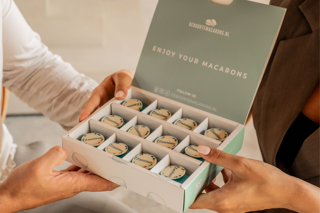 Geboorte macarons Jongen/ Blauw met Naam - 12 stuks GeboorteMacarons