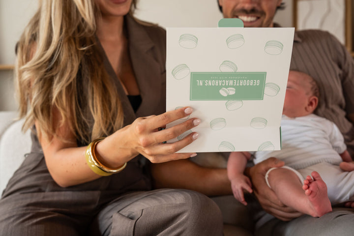 Geboorte macarons wit/ beige met Naam - 12 stuks GeboorteMacarons