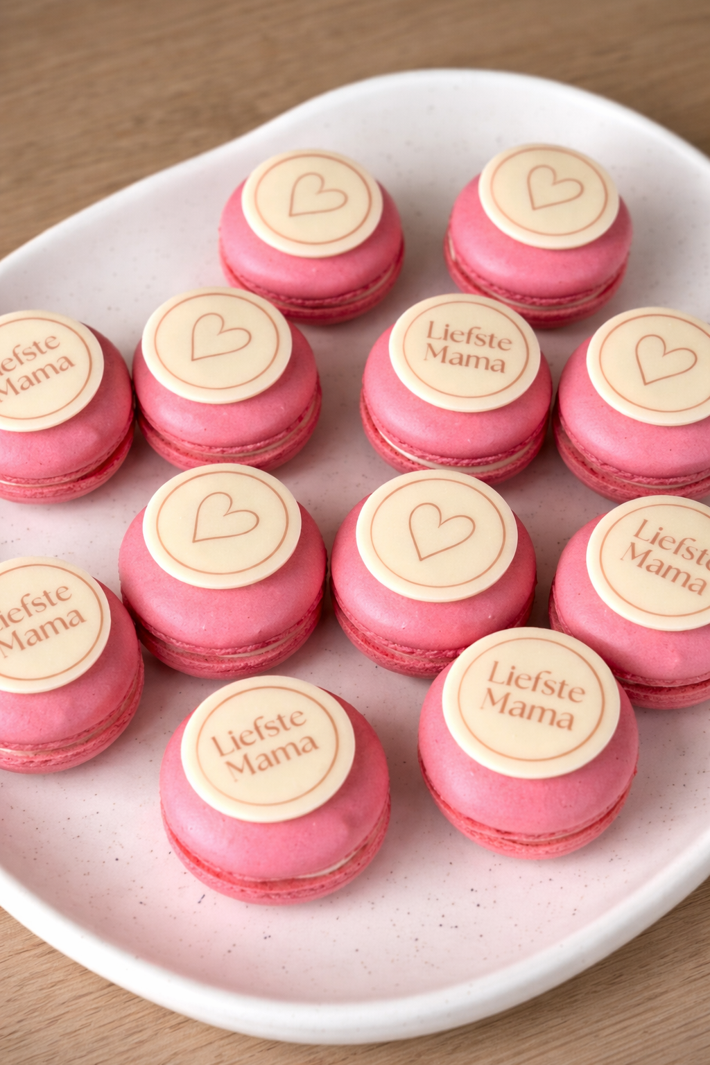 Moederdag macarons - 12 stuks Geboortemacarons