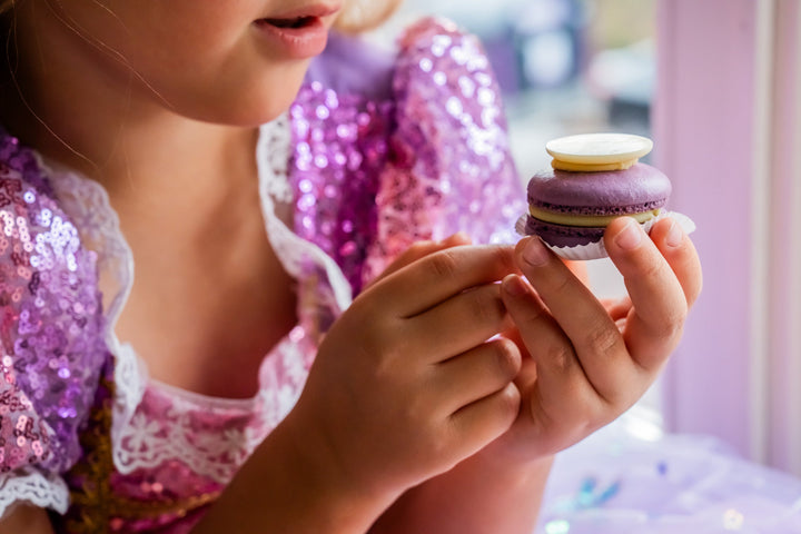Verjaardag macarons - Naam + Leeftijd - 12 stuks GeboorteMacarons